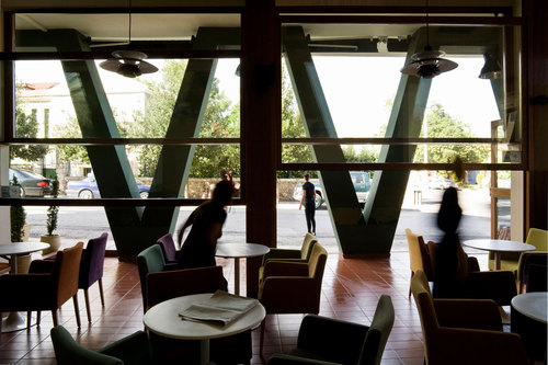 Kalavrita-cafe-_4__large