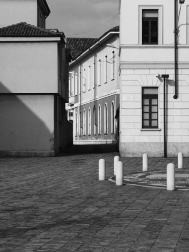 008_large