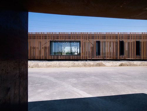 04-jlanoo-ext_facade_large
