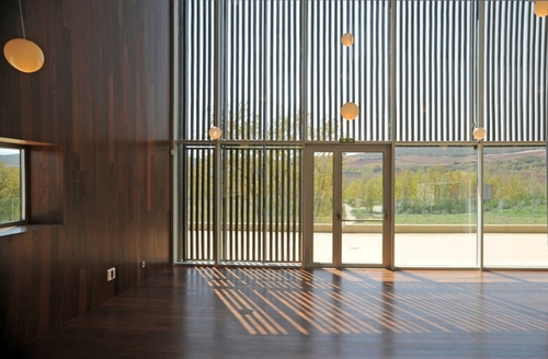 Interno_del_padiglione_istituzionale_large