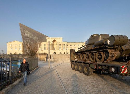 Daniel-libeskind-dmhm-38_large