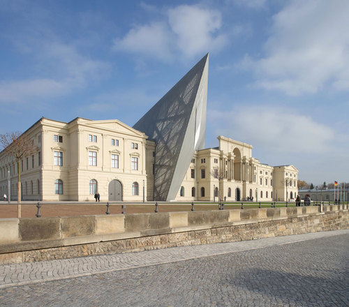 Daniel-libeskind-dmhm-40_large