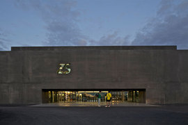 Z504_parvis_photo-philippe-ruault-_normal