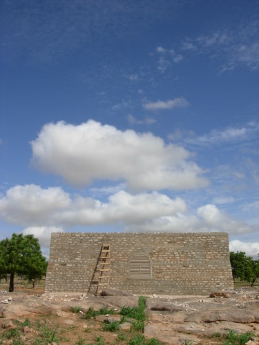 B013_large