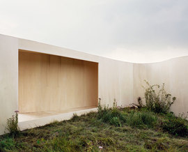 Anne-holtrop-trailhouse-binnentuin-2-20-x-25-cm-500-dpi-adobe-rgb-98_normal