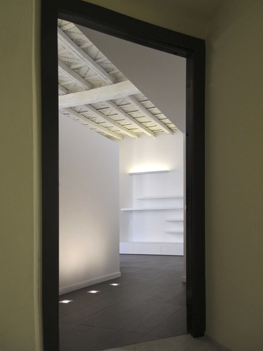 Ingresso_con_arredi_large