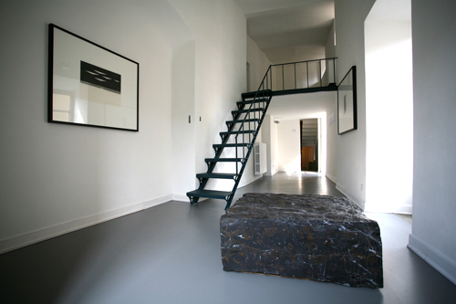 Interno_finito_large