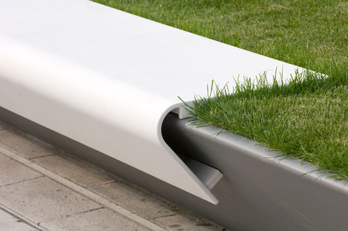 The_bench_of_corian_1_large