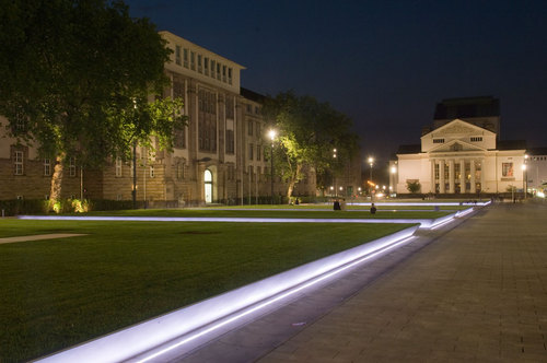 The_square_at_night_large