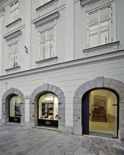 Ofis_baroque-court-apartments_2012_ljubljana_9_large