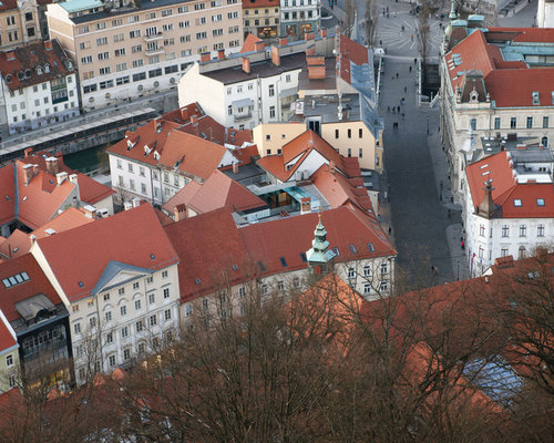 Ofis_baroque-court-apartments_2012_ljubljana_12_large