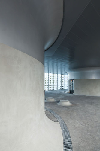 Ecole-polyvalente-4_large