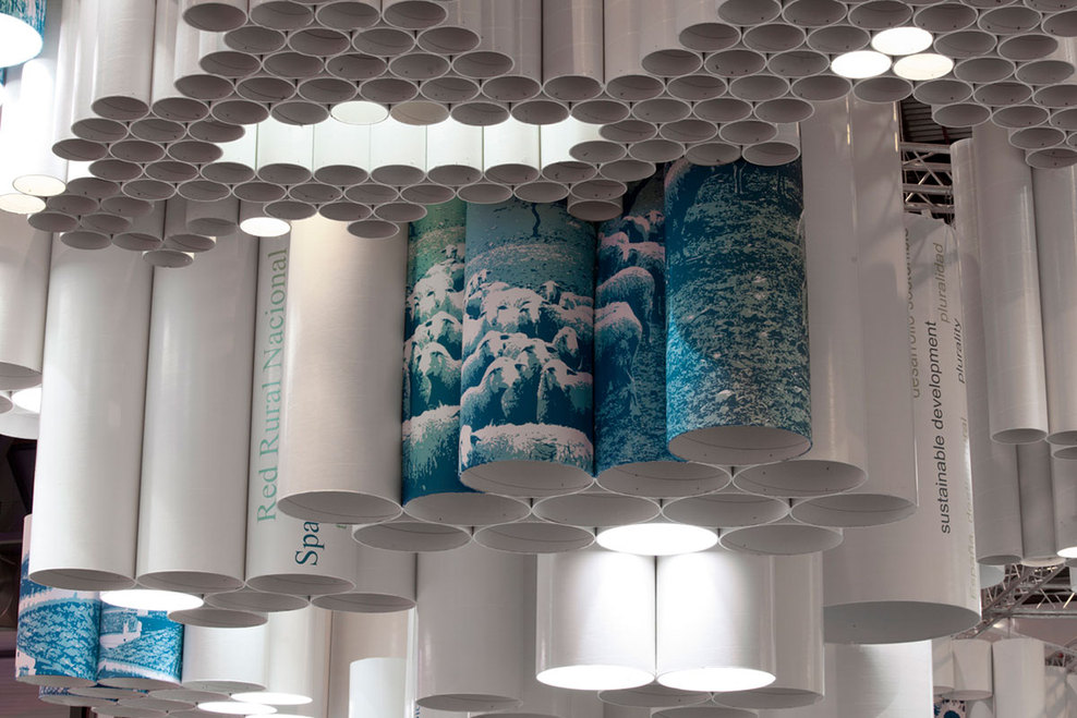 Binom-recycled-chandelier--056_full