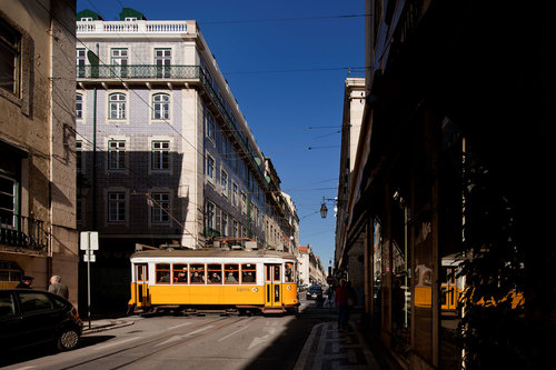 01-view-of-rua-dos-fanqueiros_large