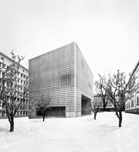 050_ebv-bkm-exterior-jardin_large