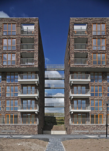 044_large