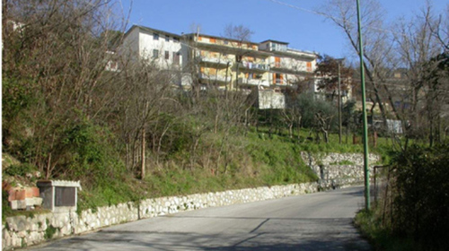1748267553_large