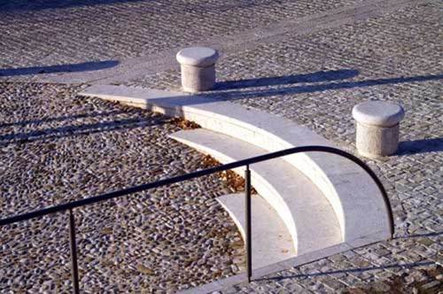 1323656952_large