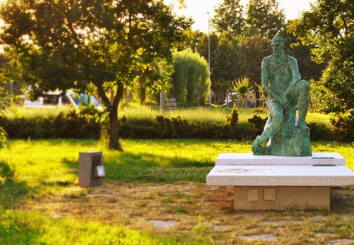 Parco_della_resistenza_01_large