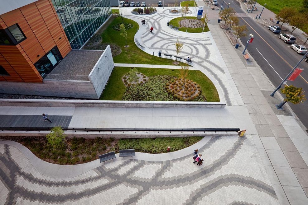 Public-plaza_full