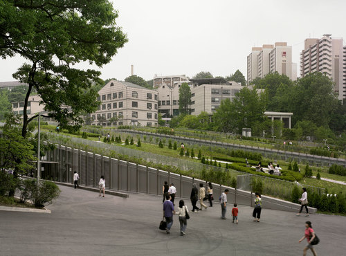 Ufe_0805-ext_am-04_large