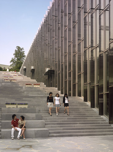 Ufe_0805-ext_am-08_large