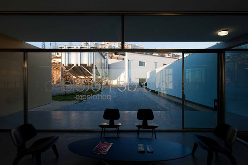 Lfa_20110202_118_large