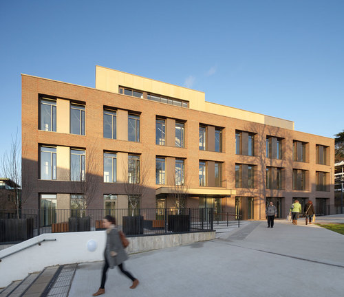 1_hb_kingston-business-school_credit-hufton_crow_02_large