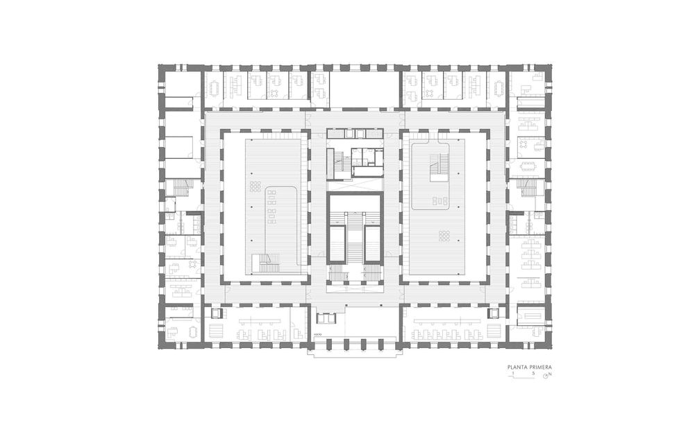 The_palacio_justicia_in_burgos_30_full