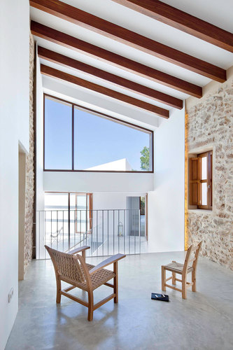 07_zona-comedor-conexión-con-la-ampliación-en-testero-noreste-de-la-vivienda-tradicional_7786_95_c_1_large