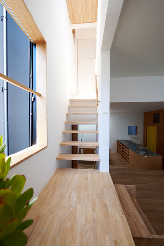 20_12-stair-case-view-toward-3rd-floor_large