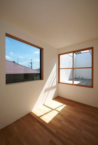 30_01-guestroom-view-toward-east_large