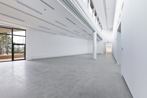 Charlie_bennet_interior_5_large