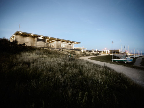 Sailingclub_03_large