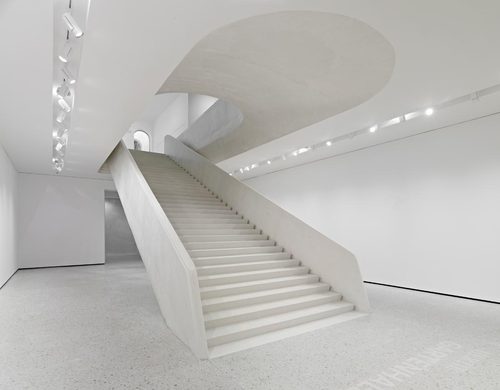 O_staedel_treppe2_large