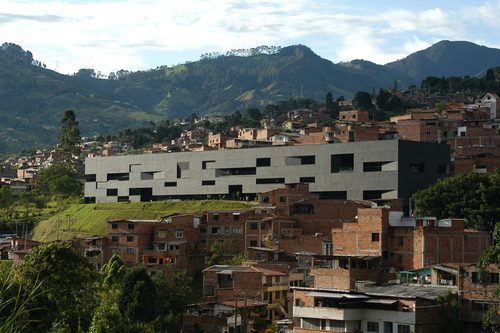Fernando_botero_library_park_12_large