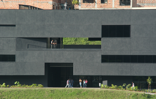 Fernando_botero_library_park_14_large