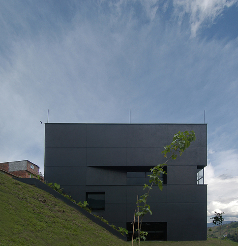 Fernando_botero_library_park_15_large