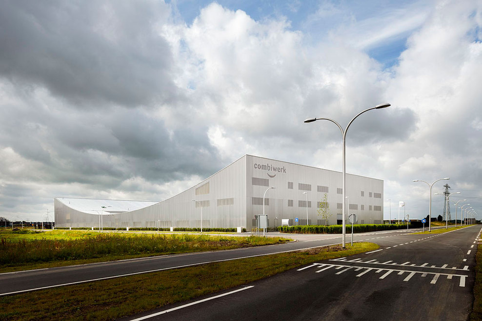 Exterior-01-tilleman_20120622-0002_full