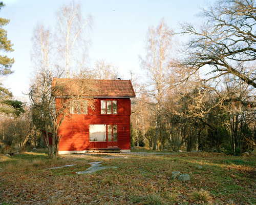9-general-architecture-sweden-summer-house-photo-by-mikael-olsson-web_large
