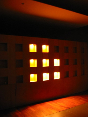 748190746_large