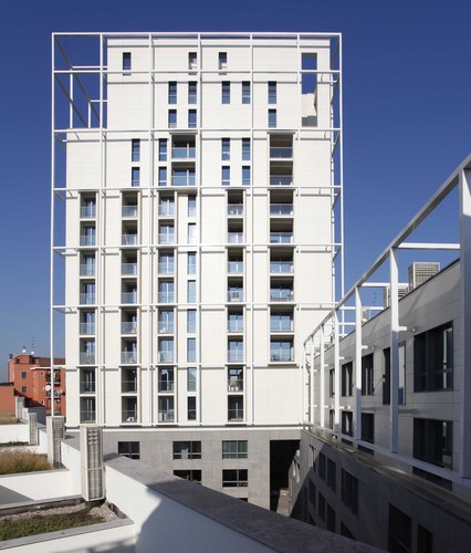 Mg_9822_mod_large