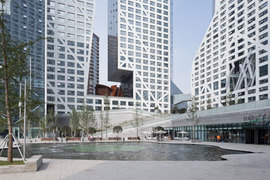 Sha-rafflescity-12-10-3695_normal