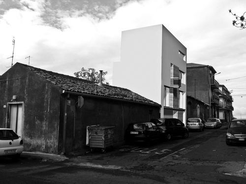 Intorno_a_casa_torre_large