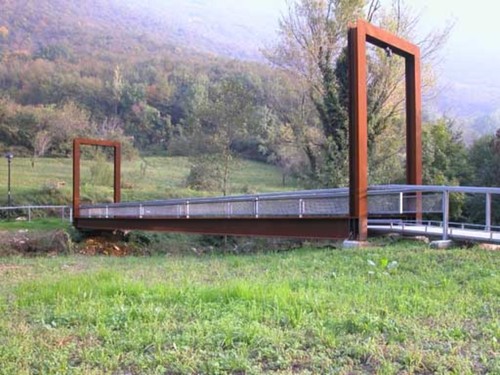 2129796228_large