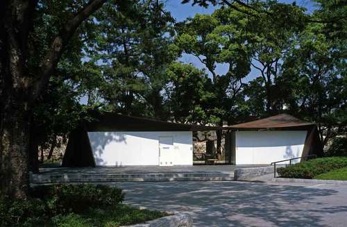 120139341_large