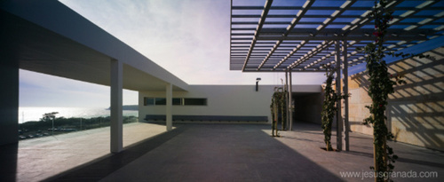 727601217_large