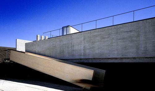 2113200989_large