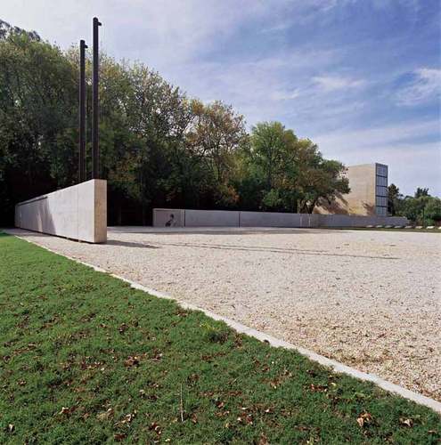 741921035_large
