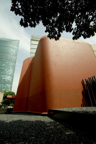 932010440_large